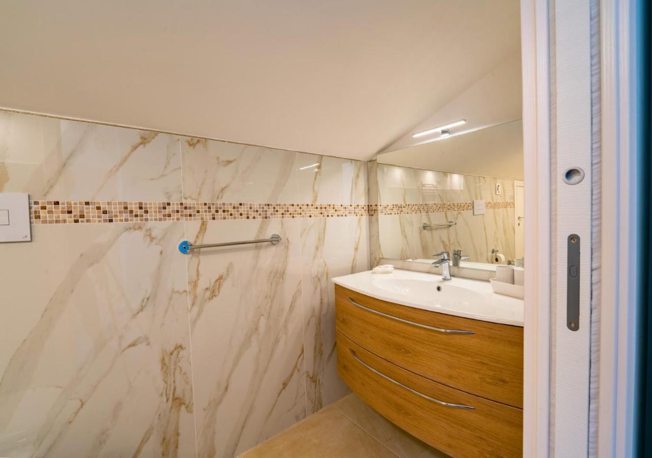 Villa Dei Cesari Bed & Breakfast Santa Maria La Carita Bagian luar foto